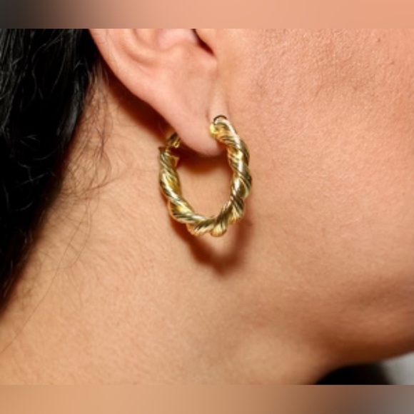 1970s Vintage Gold Plated Twisted Hoop Earrings - Picture 2 of 5